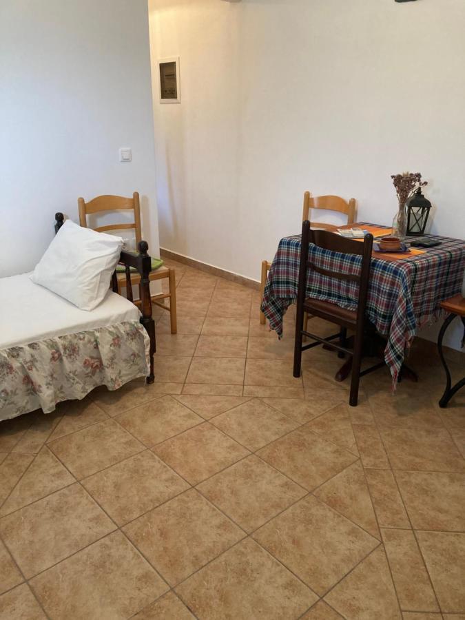 Agkyra Rooms Aladhinon Экстерьер фото